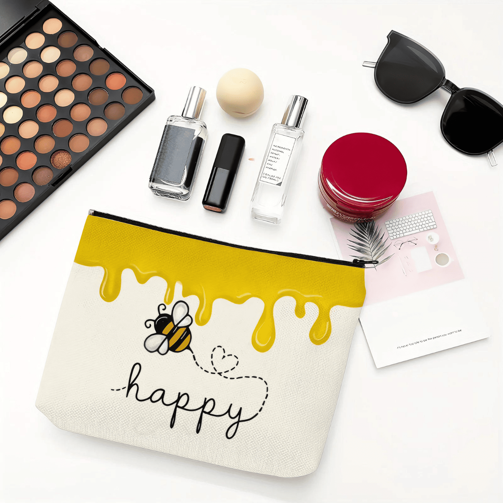 Petite trousse de toilette voyage abeille idéale pour ranger maquillage et accessoires