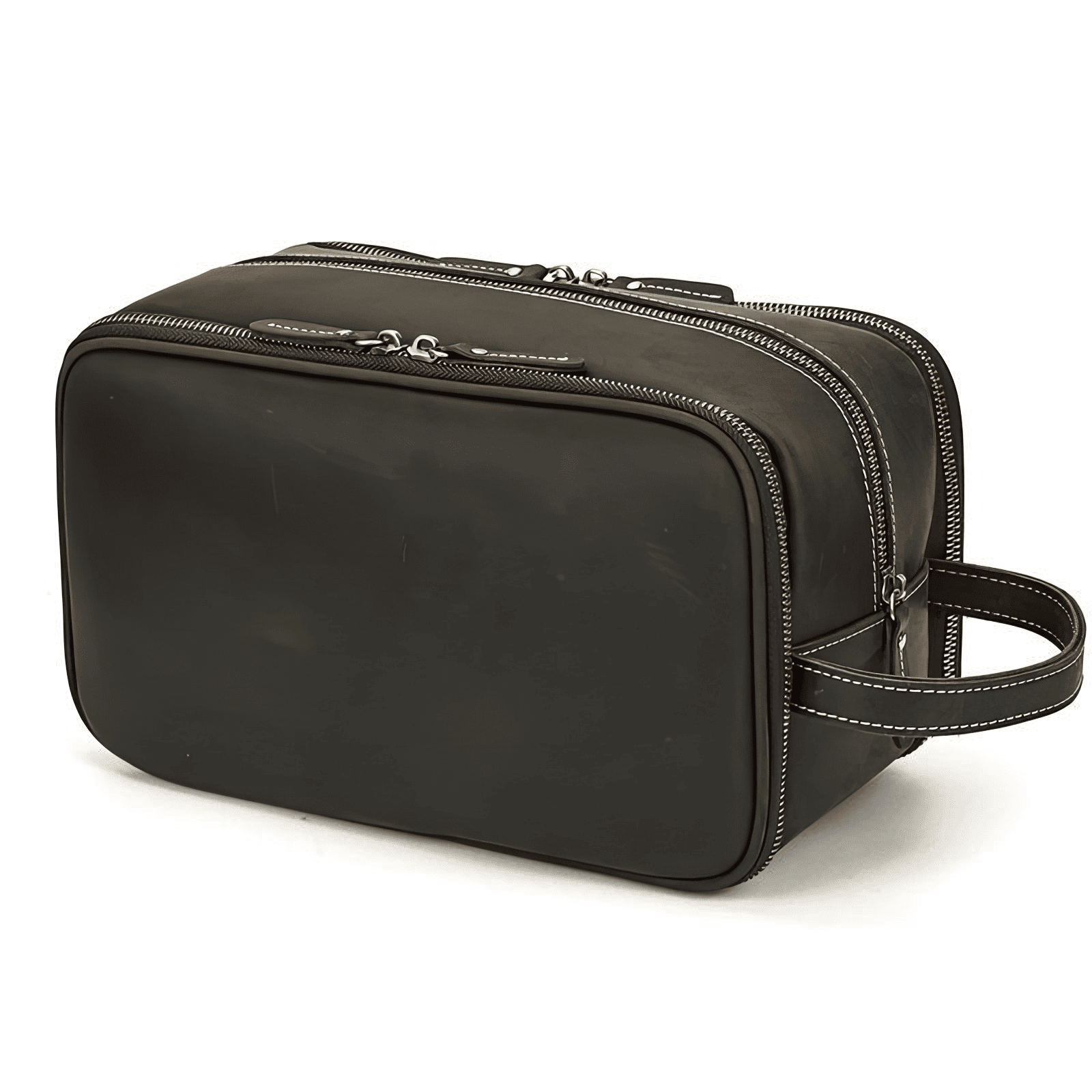 Trousse de toilette homme cuir luxe marron foncé sous un autre angle, cuir brillant avec coutures contrastées visibles.