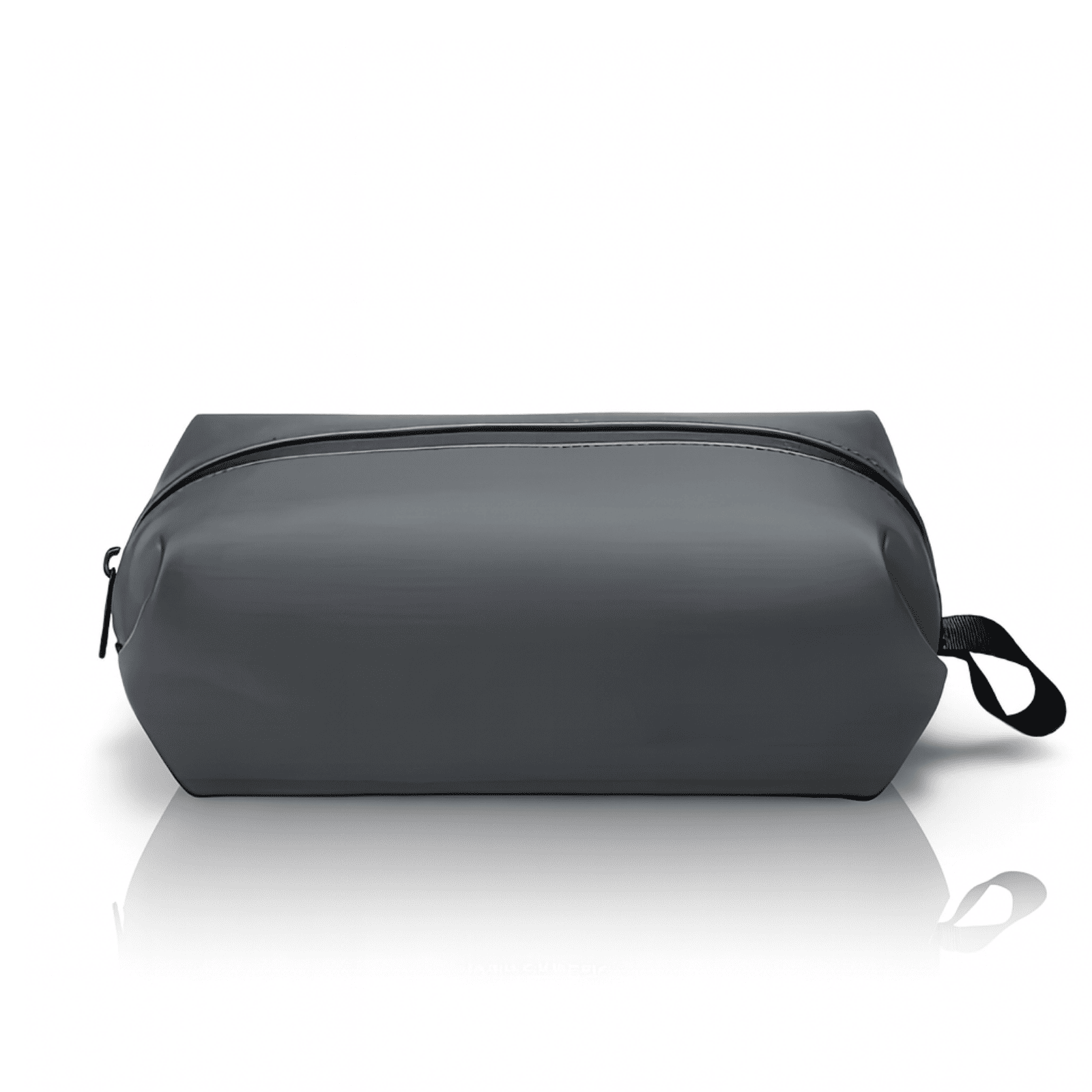 Petite trousse de toilette homme grise, compacte et élégante, avec fermeture éclair sur le dessus.