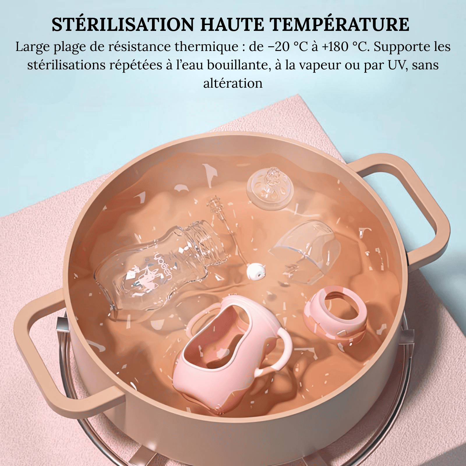 Stérilisation du biberon bébé et de ses accessoires à haute température dans l’eau bouillante.