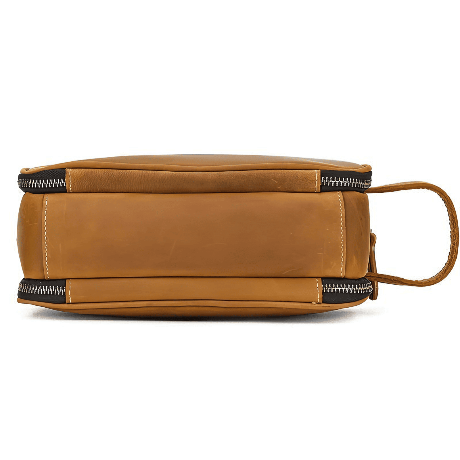 Trousse de toilette homme cuir luxe marron clair vue de dessous, base renforcée pour une meilleure stabilité.