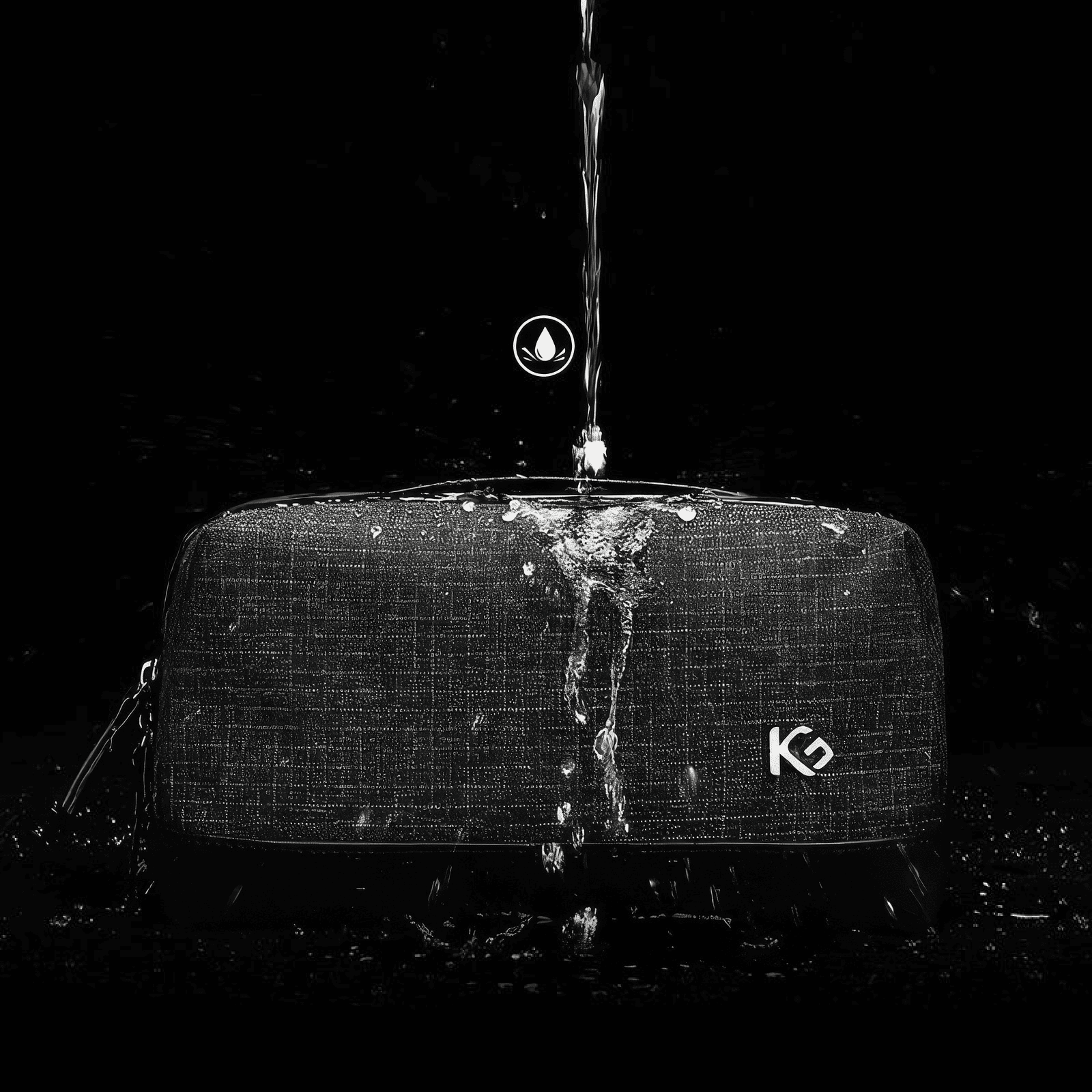 Trousse de toilette homme moderne gris foncé avec tissu imperméable et résistant à l’eau